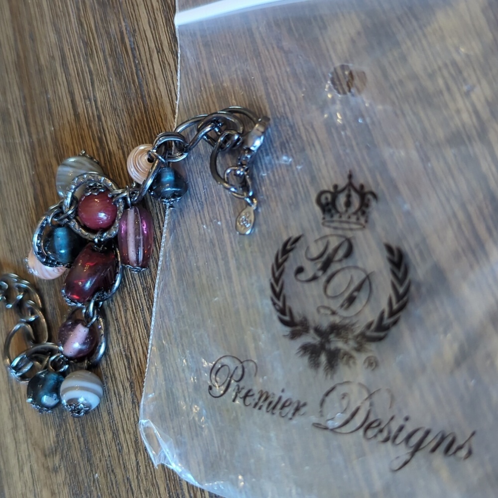 New Premier Design Bracelet - Picture 4 of 4